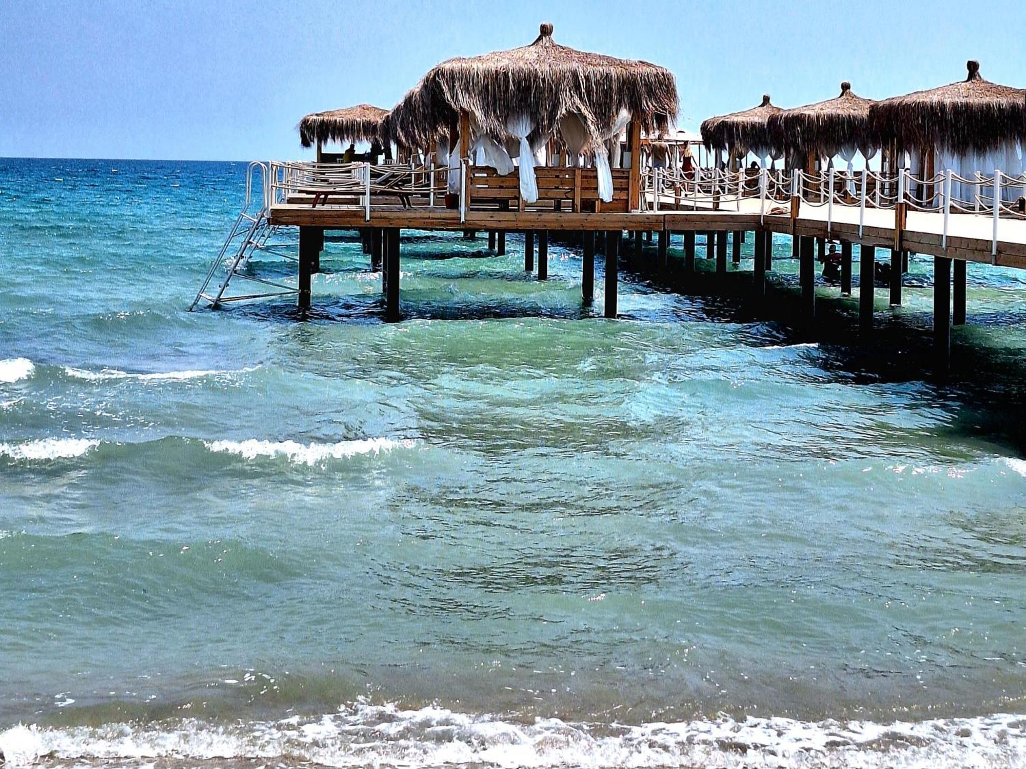 Boheme B6 Sunrise Beach Gastria Exterior photo